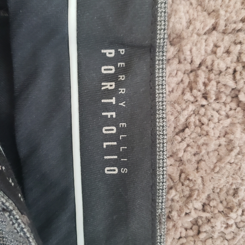 Perry Ellis - Picture 5 of 7